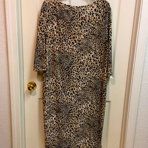 Silky Leopard Dress - Picture 5 of 5